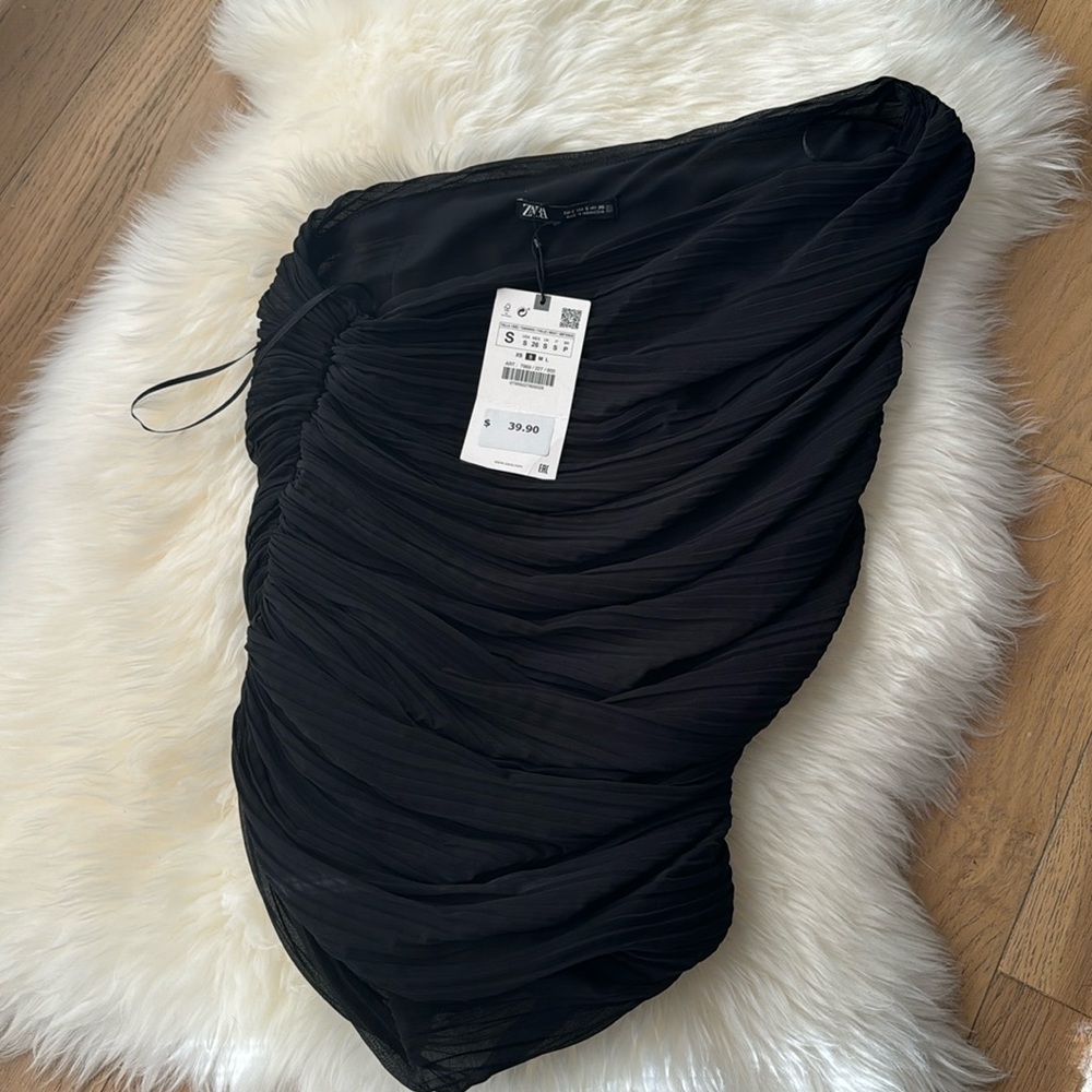 Zara one shoulder top size S